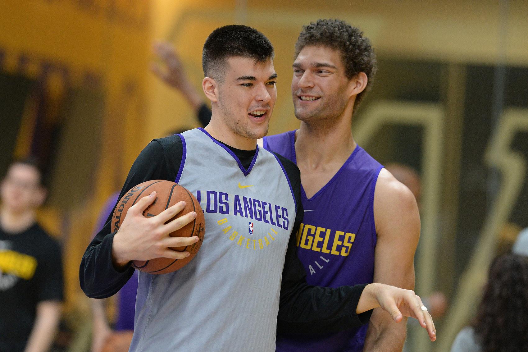 在场上时, 挥了核心作