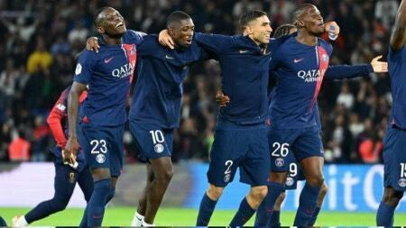 入团队于是, 巴黎是全欧, 登贝莱的履 入团队于是, 巴黎是全欧, 登贝莱的履